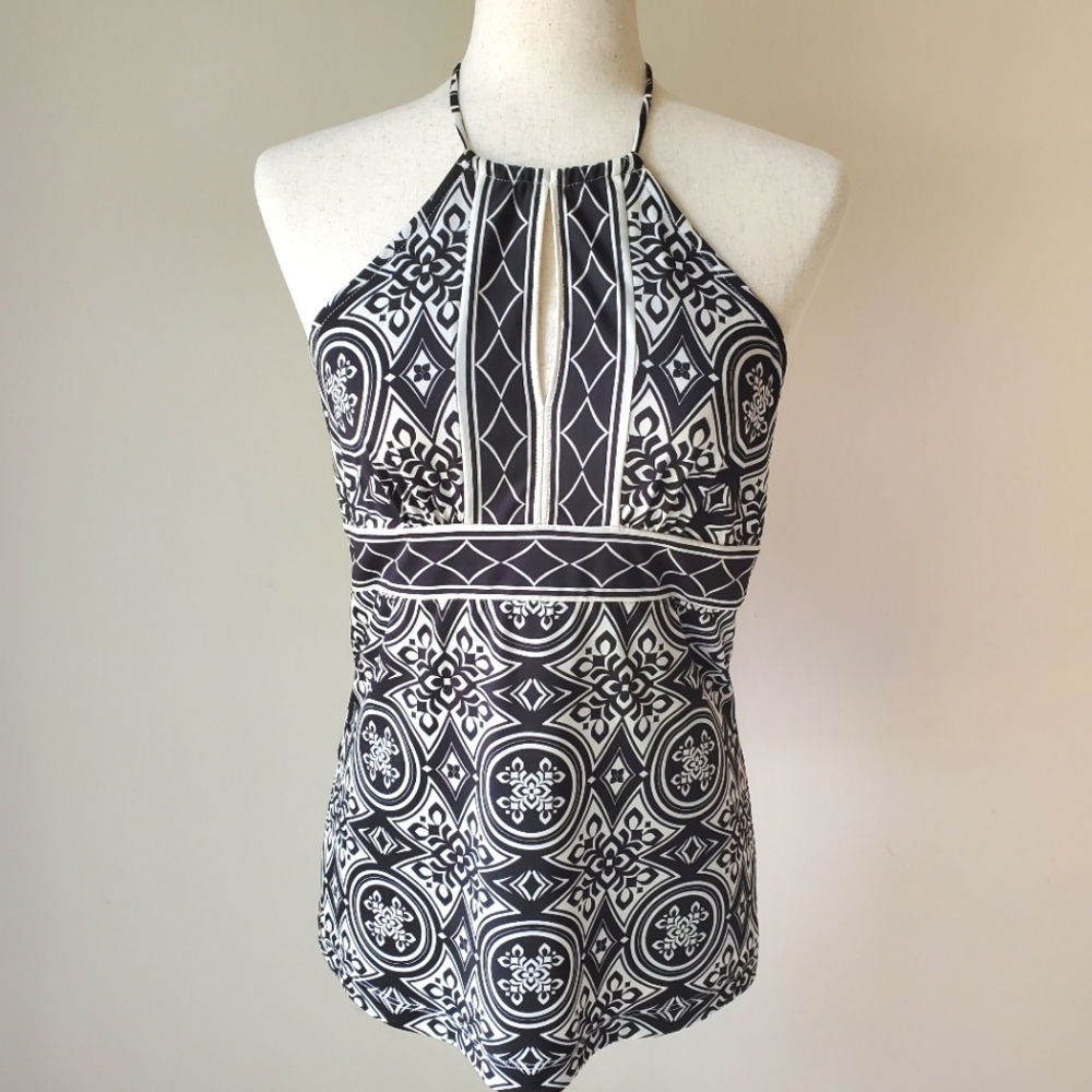 BCBG black And White Medium Tie Back Halter Top Y2k Going Out